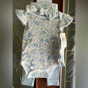 NWT Rene Rofe Onesie Pant Headband & Socks 4 Piece Set Baby Girls Size 0-3M